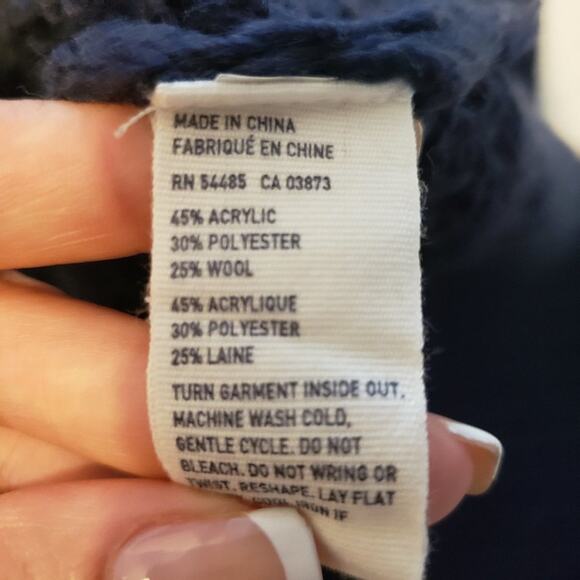 American Eagle Outfitters Winter Wool Snowflake Sweater Size Medium - Picture 8 of 8